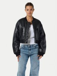 Noisy May Kurtka z imitacji skóry Eileen 27032426 Czarny Relaxed Fit. Czarne kurtki damskie Noisy May, xl, bez wzorów, ze skóry, bez kaptura. Za 219.99 zł.