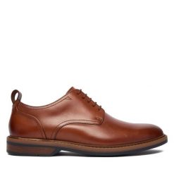 Półbuty Clarks. Brązowe półbuty męskie Clarks, bez wzorów, bez obcasa, bez zapięcia. Za 479.99 zł.