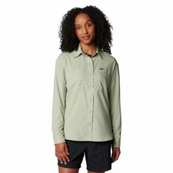 Koszula z długim rękawem damska Columbia Silver Ridge Utility Long Sleeve. Zielone koszule damskie Columbia, bez wzorów, sportowe, bez kołnierzyka, bez ramiączek. Za 263.99 zł.
