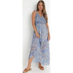 Niebieska Sukienka Valentin. Niebieskie sukienki damskie Born2be, bez wzorów, bez kołnierzyka, bez ramiączek, maxi, kopertowe. Za 29.99 zł.