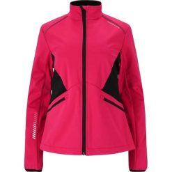 Damska kurtka softshellowa Endurance Loralei XCS. Czerwone kurtki sportowe damskie Endurance, bez wzorów, z softshellu, bez ramiączek, bez kaptura, trekkingowe. Za 277.00 zł.
