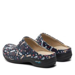 Klapki Nursing Care. Niebieskie klapki damskie Nursing Care, bez wzorów, bez obcasa, bez zapięcia. Za 459.99 zł.