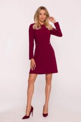 Elegancka sukienka trapezowa z patkami w talii bordowa. Czerwone sukienki damskie Stylove, do pracy, l, bez wzorów, biznesowe, bez kołnierzyka, bez ramiączek, trapezowe. Za 249.00 zł.