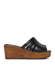 Lasocki Klapki CEO-WI16-NYASA-05 Czarny. Czarne klapki damskie Lasocki, bez wzorów, ze skóry, bez obcasa, bez zapięcia. Za 179.99 zł.