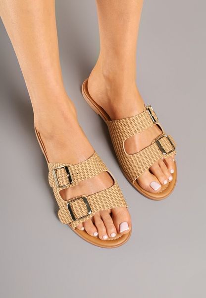 Ciemnobeżowe Klapki Ozdobione Klamrami i Paskami Iffarene. Brązowe klapki damskie Renee, na lato, bez wzorów, eleganckie, bez obcasa, na płaskiej podeszwie, bez zapięcia. Za 49.99 zł.