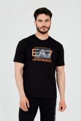 EA7 Czarny t-shirt z holograficznym logo. Czarne t-shirty męskie EA7 Emporio Armani, m, bez wzorów, bez kołnierzyka, bez ramiączek. W wyprzedaży za 299.99 zł.