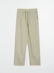 Jeansy jogger balloon z efektem sprania z lyocellem - zielony. Zielone jeansy damskie Sinsay, bez wzorów, z jeansu. Za 59.99 zł.