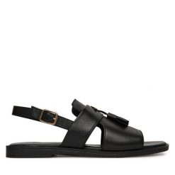 Sandały Lasocki. Czarne sandały damskie Lasocki, bez wzorów, bez obcasa, na płaskiej podeszwie, bez zapięcia. Za 127.99 zł.