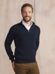 Sweter z długim rękawem TBS Nouvicam. Niebieskie swetry męskie TBS, na zimę, xl, bez wzorów, z bawełny, eleganckie, bez kołnierzyka, bez ramiączek. Za 331.50 zł.