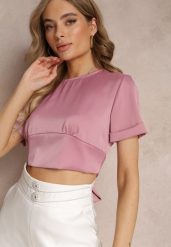 Ciemnoróżowa Bluzka z Krótkim Rękawem i Węzłem z Tyłu Mankira. Czerwone bluzki damskie Renee, bez wzorów, bez kołnierzyka, bez ramiączek. Za 49.99 zł.