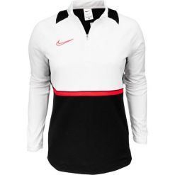 Bluza treningowa damska Nike NK Df Academy 21 Drill Top. Białe bluzy damskie Nike, bez wzorów, sportowe, bez ramiączek, bez kaptura. Za 128.18 zł.