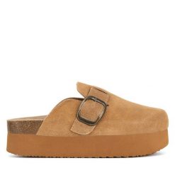 Klapki Badura. Brązowe klapki damskie Badura, bez wzorów, bez obcasa, bez zapięcia. Za 199.99 zł.