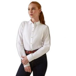 Bluzka damska z długim rękawem Ariat Muir. Białe bluzki damskie Ariat, bez wzorów, klasyczne, bez kołnierzyka, bez ramiączek. Za 426.00 zł.