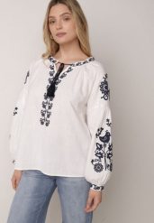 Biała Bawełniana Bluzka Boho z Ozdobnym Haftem i Sznurkiem z Frędzlami Lamegenia. Białe bluzki damskie Born2be, m, z aplikacjami, z bawełny, boho, bez kołnierzyka, bez ramiączek. Za 129.99 zł.