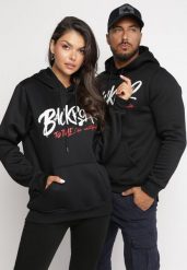 Czarna Bluza z Polarem i Kapturem oraz Kieszenią Ozdobiona Nadrukiem Nadiala. Czarne bluzy męskie Born2be, m, bez wzorów, z polaru, z kapturem. Za 39.99 zł.