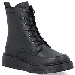 Skórzane botki damskie workery na platformie czarne Rieker 70410-00. Czarne botki damskie Rieker, bez wzorów, ze skóry, bez obcasa, na platformie, bez zapięcia. Za 429.00 zł.