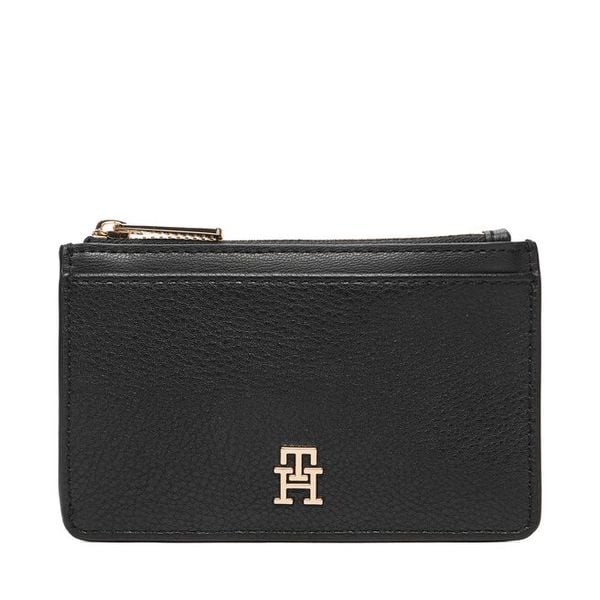 Portfel Tommy Hilfiger. Czarne portfele damskie Tommy Hilfiger. Za 188.99 zł.