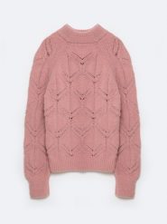 Sweter damski ażurowy ze stójką różowy Alilia 600. Czerwone swetry nierozpinane damskie BIG STAR, na jesień, l, w ażurowe wzory, z jeansu, biznesowe, bez kołnierzyka, bez ramiączek. W wyprzedaży za 199.99 zł.