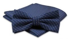 Granatowa Mucha Męska -ALTIES- z Taką Samą Poszetką, w Beżowo-Brązową Delikatną Kratkę. Niebieskie krawaty i muchy Alties, bez wzorów, eleganckie. Za 54.00 zł.