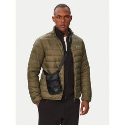 Saszetka EA7 Emporio Armani. Czarne saszetki i nerki męskie EA7 Emporio Armani, bez wzorów. Za 244.99 zł.