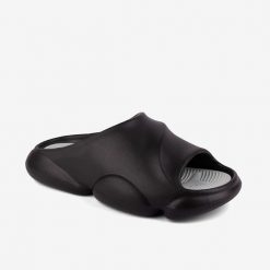 Klapki męskie Coqui. Czarne klapki męskie Coqui, bez wzorów, bez zapięcia. Za 145.99 zł.