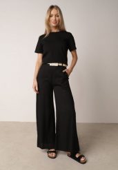 Czarne Spodnie z Wiskozą o Szerokim Kroju z Wysokim Stanem i Paskiem Larailure. Czarne spodnie materiałowe damskie Born2be, na lato, bez wzorów, z jeansu, biznesowe, z podwyższonym stanem, długie. Za 129.99 zł.