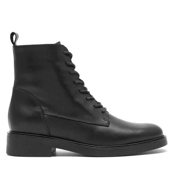 Trzewiki GINO ROSSI. Czarne botki damskie Gino Rossi, bez wzorów, bez obcasa, na płaskiej podeszwie, bez zapięcia. Za 329.99 zł.