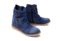 ARTIKER RELAKS 46C0237 jeans, botki damskie. Niebieskie botki damskie Artiker Relaks, bez wzorów, z jeansu, bez obcasa, bez zapięcia. Za 364.90 zł.