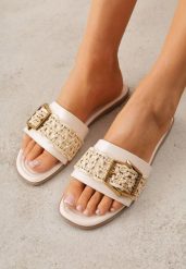 Beżowe Klapki Płaskie z Plecionką i Ozdobną Klamrą Sharvia. Brązowe klapki damskie Born2be, na lato, bez wzorów, z jeansu, biznesowe, bez obcasa, na płaskiej podeszwie, bez zapięcia. Za 79.99 zł.