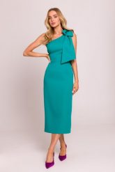 Elegancka sukienka ołówkowa na jedno ramię z kokardą turkus. Sukienki damskie MOE, na imprezę, l, bez wzorów, z elastanu, eleganckie, z asymetrycznym kołnierzem, bez ramiączek, midi, asymetryczne. Za 389.00 zł.