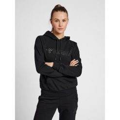 Damska bluza z kapturem Hummel Noni 2.0. Czarne bluzy damskie Hummel, l, bez wzorów, z bawełny, sportowe, bez ramiączek, z kapturem. Za 200.50 zł.