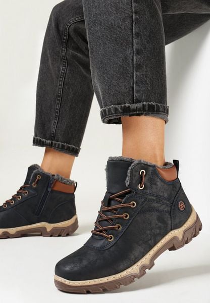 Granatowe Traperki Sportowe Mocno Ocieplone Vimee. Niebieskie obuwie sportowe damskie Born2be, na zimę, bez wzorów, bez zapięcia, trekkingowe. Za 94.99 zł.