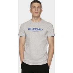 T-shirt męski TSM206 - chłodny jasny szary melanż. Szare t-shirty męskie 4F, m, bez wzorów, bez kołnierzyka, bez ramiączek. Za 49.99 zł.