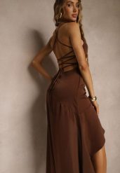 Brązowa Sukienka Vices o Rozkloszowanym Kroju z Odkrytymi Plecami i Gorsetowym Wiązaniem Natiere. Brązowe sukienki damskie Renee, na imprezę, na lato, l, bez wzorów, eleganckie, bez kołnierzyka, bez ramiączek, maxi, gorsetowe. Za 99.99 zł.
