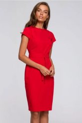 Sukienka ołówkowa z modelującymi przeszyciami czerwona. Czerwone sukienki damskie Sukienki.shop, do pracy, xxl, bez wzorów, biznesowe, bez kołnierzyka, bez ramiączek, mini, ołówkowe. W wyprzedaży za 181.00 zł.