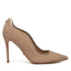 Szpilki Guess. Brązowe szpilki damskie Guess, z aplikacjami, bez obcasa, na szpilce, bez zapięcia. Za 699.99 zł.