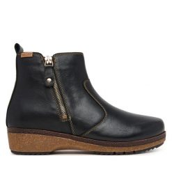 Botki Pikolinos. Czarne botki damskie Pikolinos, bez wzorów, bez obcasa, na słupku, bez zapięcia. Za 759.99 zł.