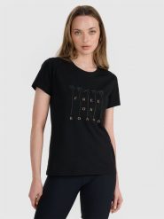 4F T-shirt regular z nadrukiem damski - czarny XXL. Czarne t-shirty damskie 4F, xs, bez wzorów, z bawełny, klasyczne, bez kołnierzyka, bez ramiączek. W wyprzedaży za 39.99 zł.