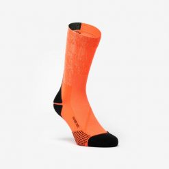 Skarpetki do biegania Kiprun Run 900 wysokie grube. Brązowe skarpetki damskie KIPRUN, bez wzorów, z dzianiny. Za 44.99 zł.