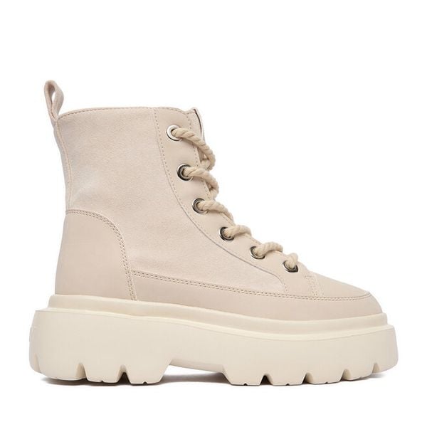 Trzewiki Roxy. Brązowe botki damskie Roxy, bez wzorów, bez obcasa, na płaskiej podeszwie, bez zapięcia. Za 169.99 zł.