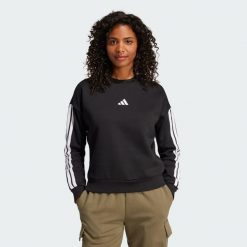 Bluza Essentials 3-Stripes Fleece. Białe bluzy damskie Adidas, bez wzorów, z materiału, sportowe, bez ramiączek, bez kaptura. Za 219.00 zł.