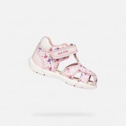 Sandały GEOX B SANDAL ZAPITO Rose. Białe sandały damskie Geox, bez wzorów, z syntetyku, bez obcasa, bez zapięcia. Za 171.99 zł.