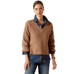 Sweter damski Ariat Blaydon. Brązowe swetry nierozpinane damskie Ariat, na zimę, bez wzorów, eleganckie, bez kołnierzyka, bez ramiączek. Za 449.00 zł.
