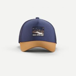 Czapka z daszkiem Travel 500 Trucker. Brązowe czapki damskie FORCLAZ, bez wzorów, z elastanu, sportowe. Za 59.99 zł.