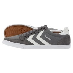 Buty sportowe dla dorosłych Hummel Slimmer stadil. Białe obuwie sportowe damskie Hummel, bez wzorów, bez zapięcia, trekkingowe. Za 238.50 zł.