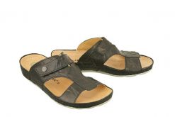 DR BRINKMANN 700670-1 schwarz, klapki profilaktyczne damskie. Czarne klapki damskie Dr. Brinkmann, na lato, bez wzorów, bez obcasa, bez zapięcia. Za 294.90 zł.