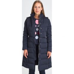 GRANATOWY PŁASZCZ EMPORIO ARMANI. Niebieskie płaszcze damskie Emporio Armani, bez wzorów, bez kołnierzyka. Za 954.50 zł.