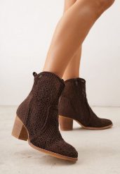 Brązowe Ażurowe Botki Kowbojki VICES na Stożkowym Obcasie Natesela. Brązowe botki damskie Renee, na wiosnę, w ażurowe wzory, z zamszu, eleganckie, bez obcasa, na obcasie, bez zapięcia. Za 149.99 zł.