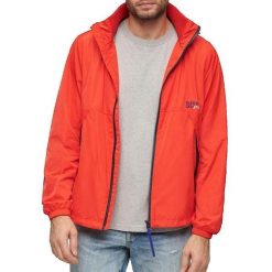 Kurtka Superdry Czerwona Wiatrówka. Czerwone kurtki męskie Superdry, xl, bez wzorów, z materiału, eleganckie, z kapturem. Za 383.40 zł.