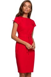 Elegancka sukienka ołówkowa z modelującymi przeszyciami czerwona. Czerwone sukienki damskie Sukienki.shop, do pracy, xl, bez wzorów, biznesowe, bez kołnierzyka, bez ramiączek, ołówkowe. W wyprzedaży za 181.00 zł.